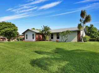 142 W Rubber Tree Dr, Lake Worth, FL 33467