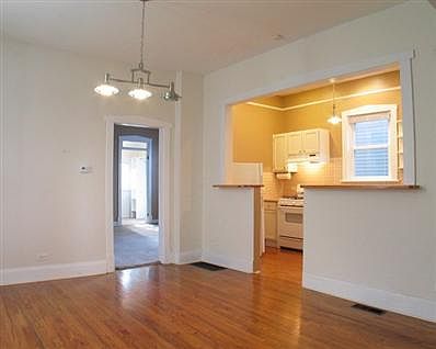 3rd image of 3848 N Whipple St #1