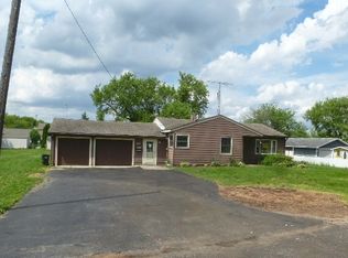 67 E North Ave, Cortland, IL 60112