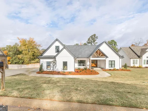 218 Sandy Springs Dr, Bonaire, GA 31005