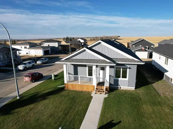 4814 S 55th Ave, Bentley, AB T0C 0J0