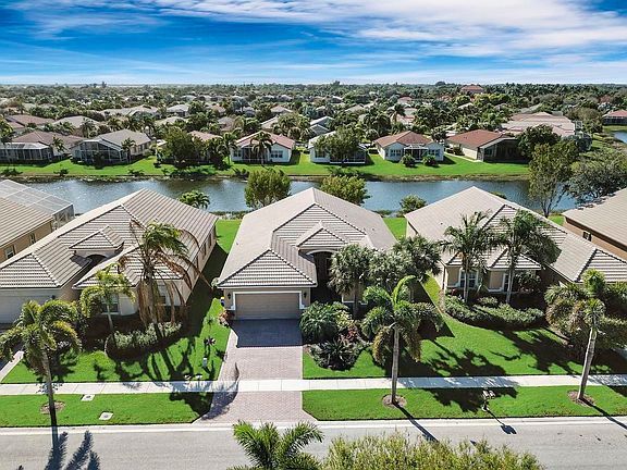 2nd image of 8221 Grand Messina Cir
