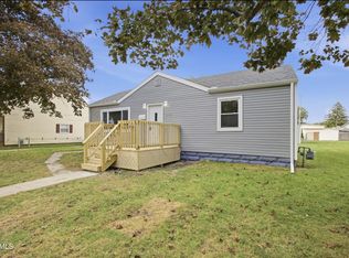 242 Sycamore St, Fostoria, OH 44830