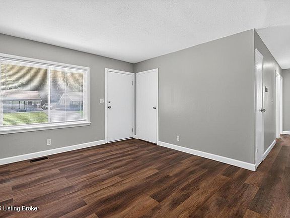 4th image of 4110 Saint Francis Ln