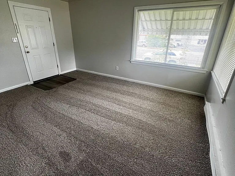 1636 N Arthur Ave — Photo 2