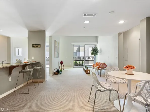 931 E Walnut St Unit 614, Pasadena, CA 91106