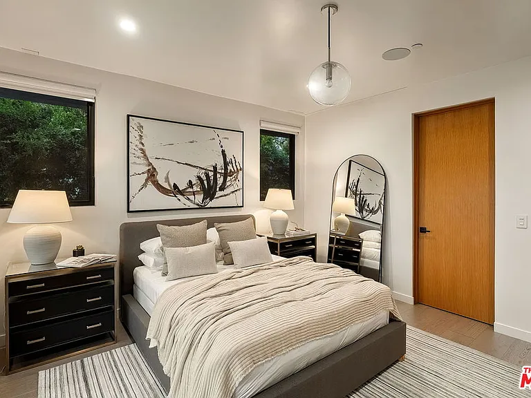 10326 Keswick Ave — Photo 32