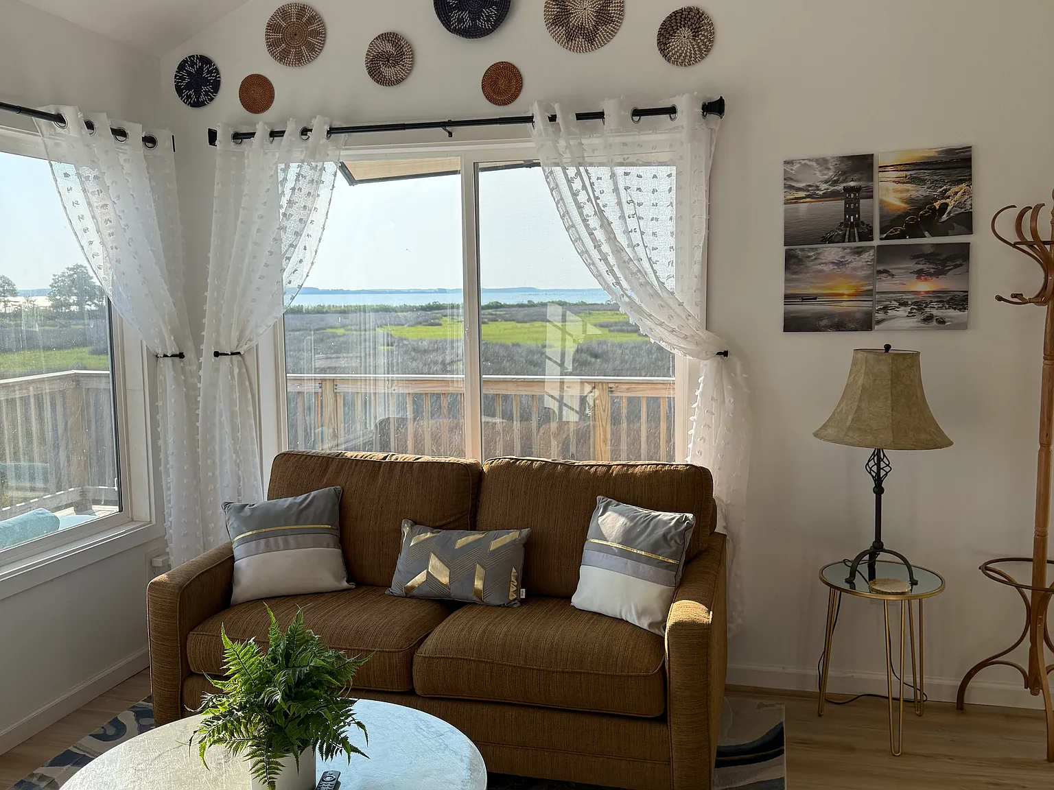 2 bed, 600 sqft, $2,500 — Photo 2