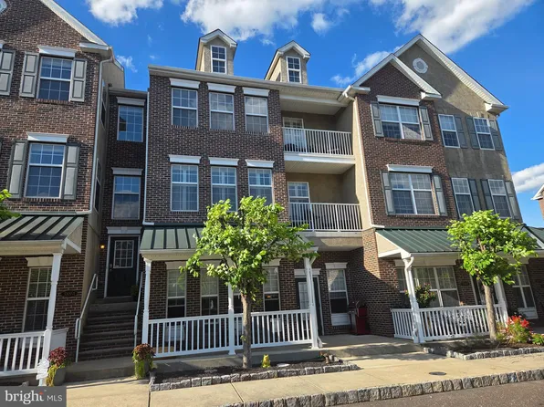 3885 Ashland Dr #D-2, Harleysville, PA 19438