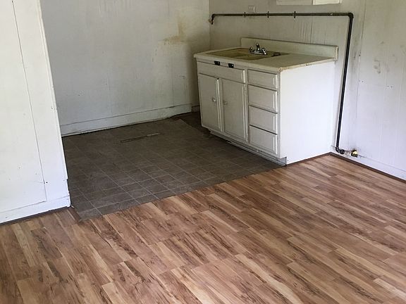 4th image of 2711 W Walker St APT 102