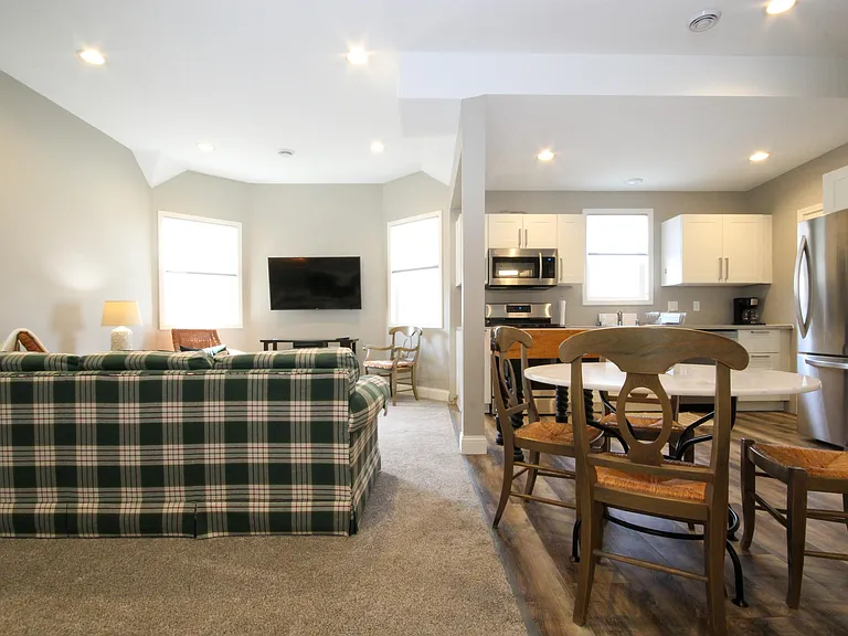 711 Sims Ave #A — Photo 6