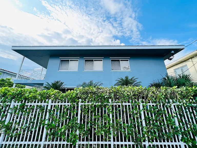 2035 Calais Dr #5 — Photo 34