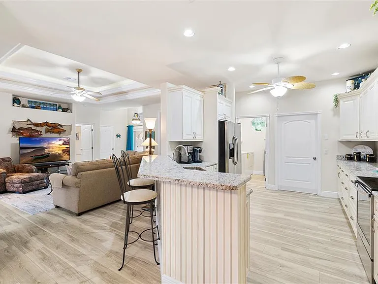 3730 Crandon Rd — Photo 14