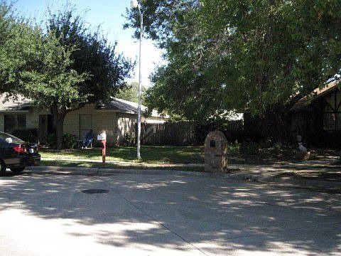 1st image of 3749 Magnolia Dr