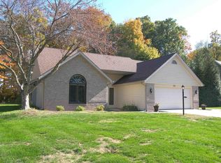 354 E Deerwood Ct, Warsaw, IN