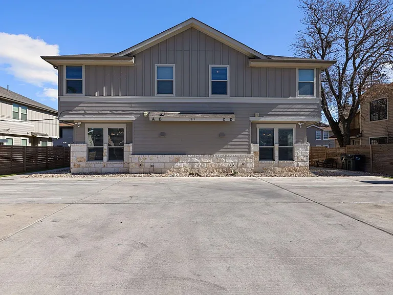 2215 Katy Ln #B — Photo 26