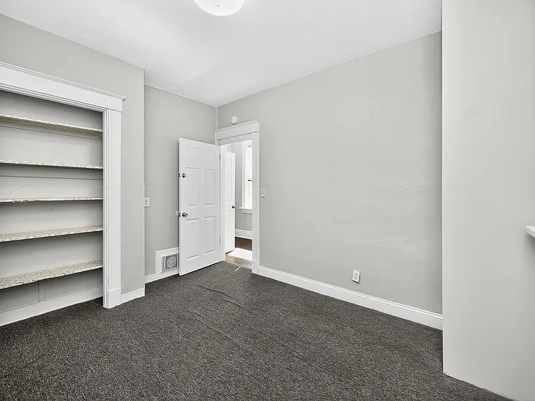 2359 Stratford Ave — Photo 11