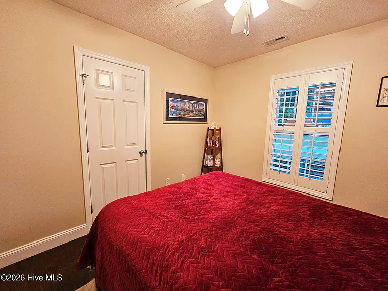 300 Croatan Woods Dr — Photo 14