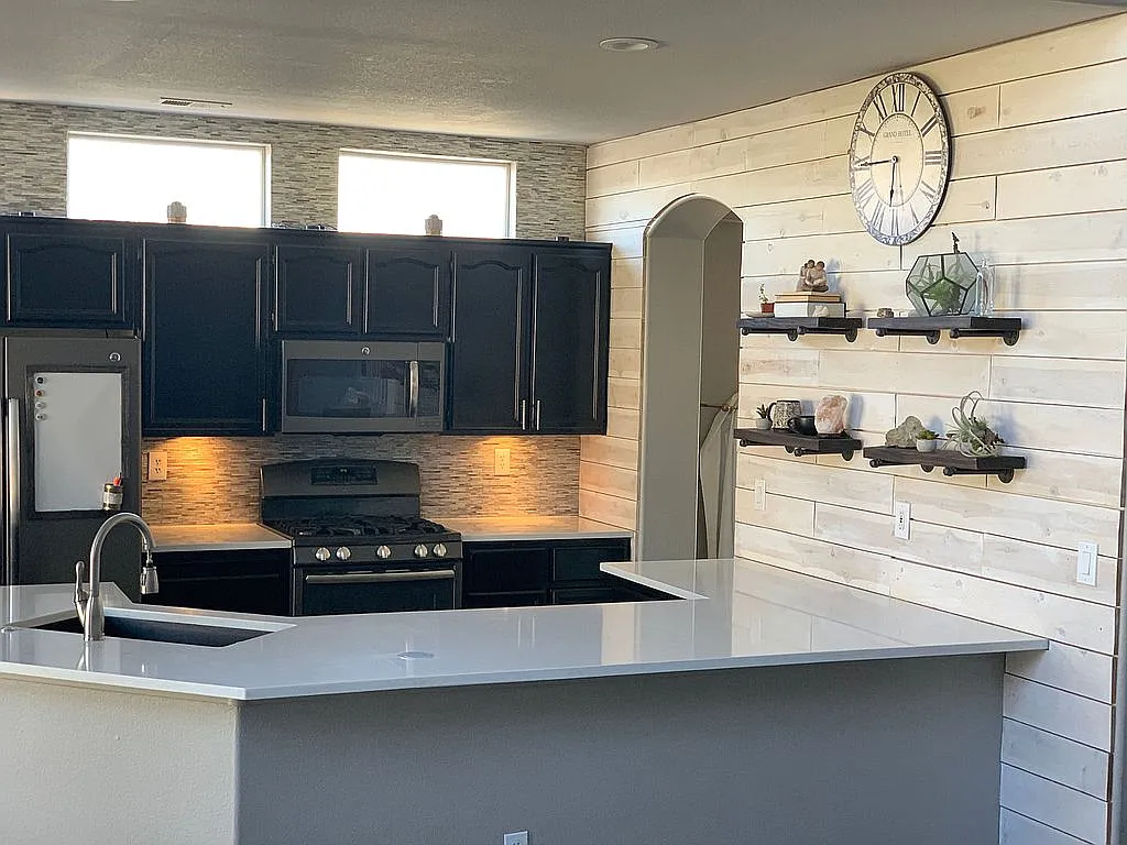 9505 Comanche Moon Dr photo 1