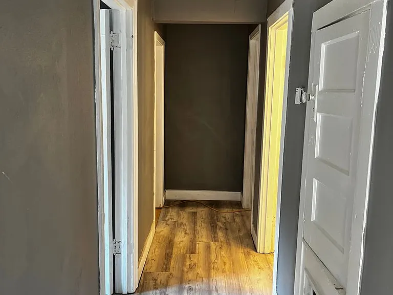 317 Edwards St — Photo 5