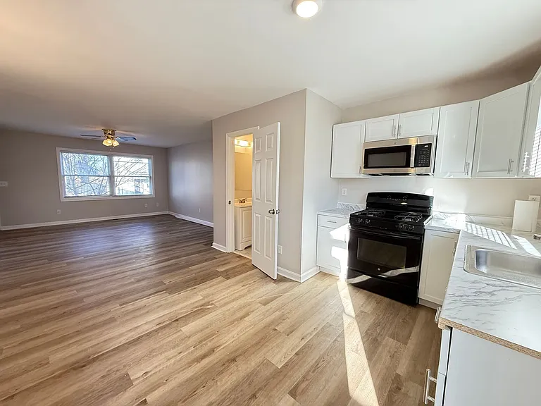 33-37 Grant St — Photo 5