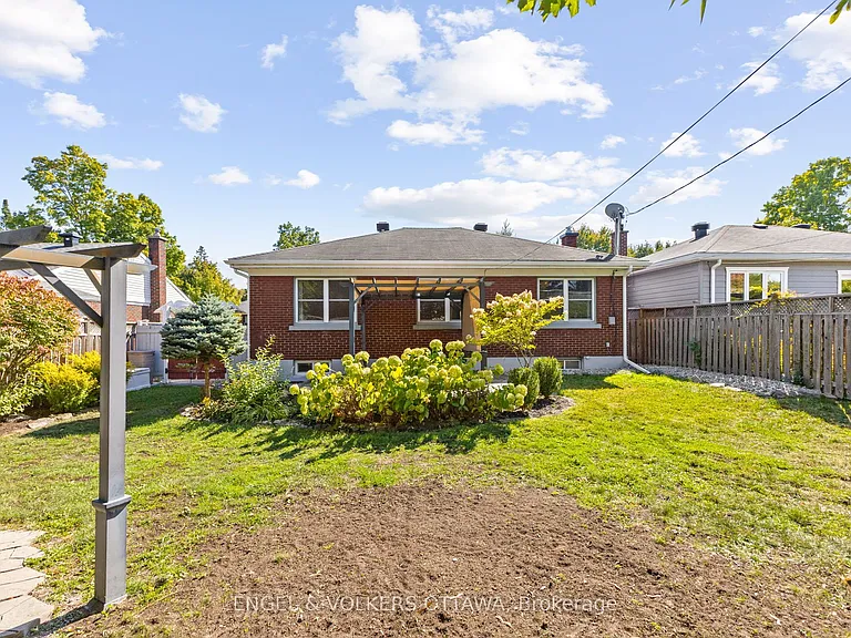 855 Weston Dr — Photo 34