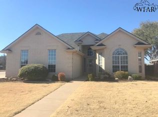 5510 Long Leaf Dr, Wichita Falls, TX 76310