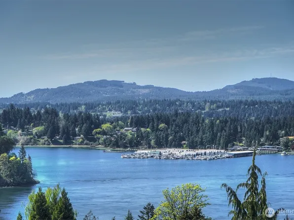 3142 Sahali Drive NE, Bremerton, WA 98310