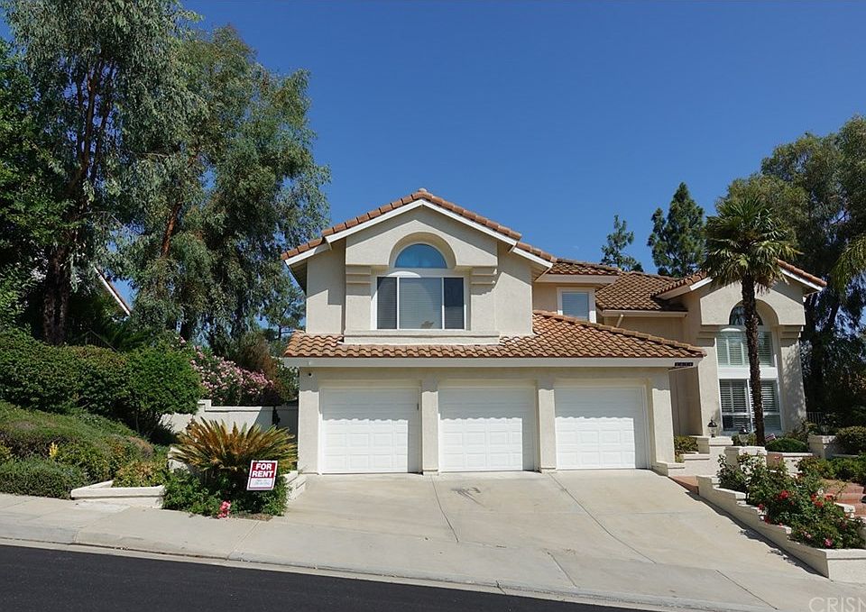 1st image of 2678 Grandoaks Dr