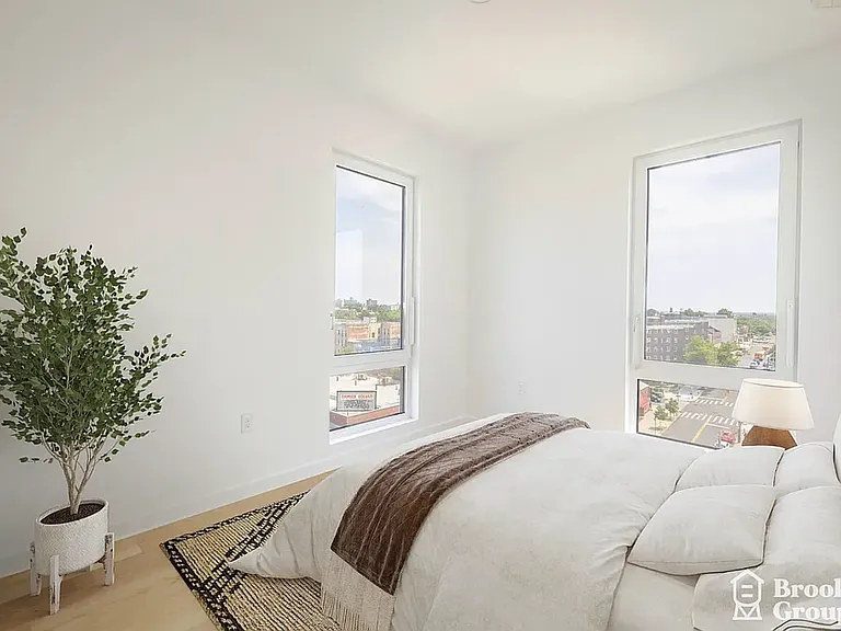 1889 Atlantic Ave #8E — Photo 3