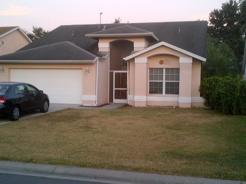 1st image of 17921 Castle Harbor Dr