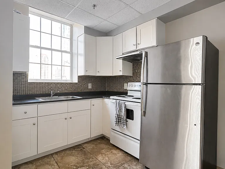 72 Kneeland St #503 — Photo 1
