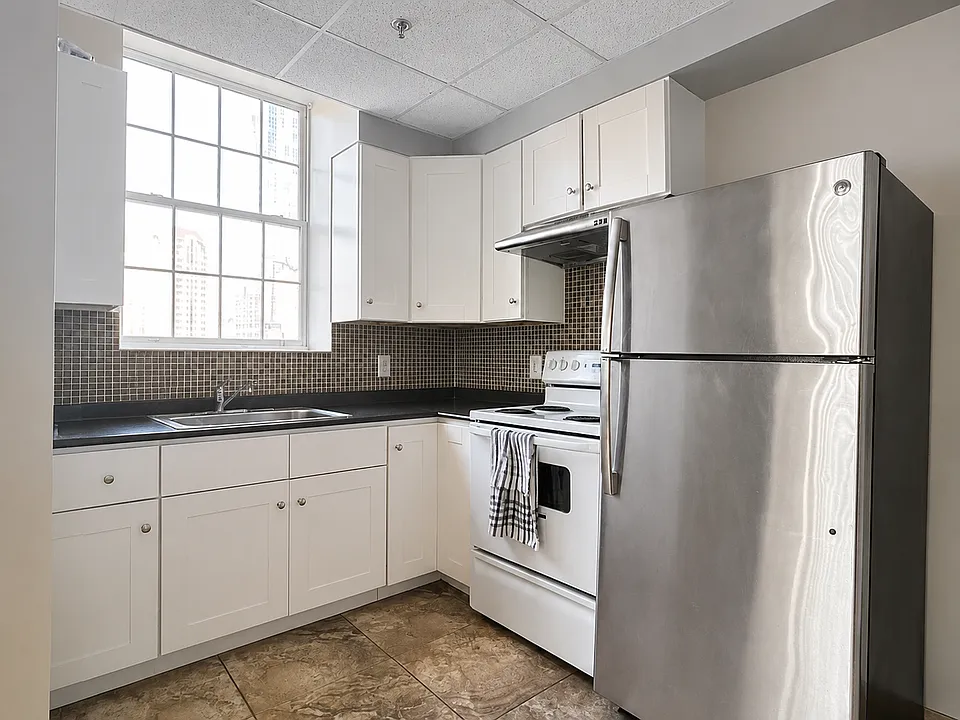 72 Kneeland St #503