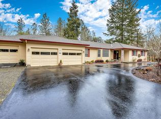 404 Carrollwood Dr, Grants Pass, OR 97527