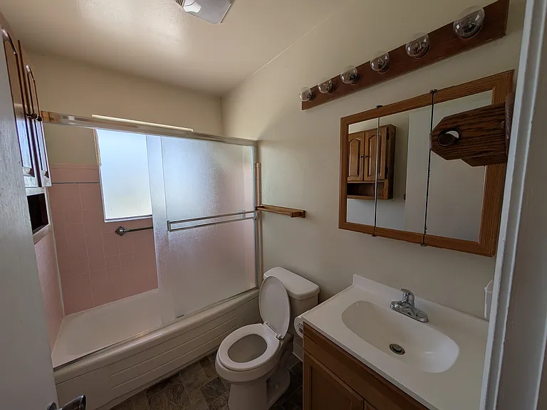 1801 Valley View Rd — Photo 5