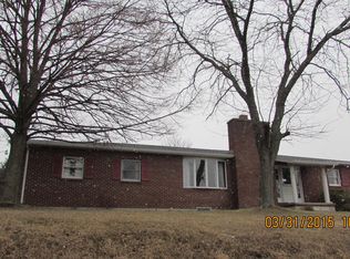 25 Thompson Ln, Mill Hall, PA 17751