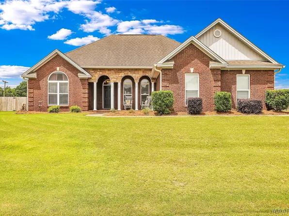 46 Jennifer Ln, Deatsville, AL 36022