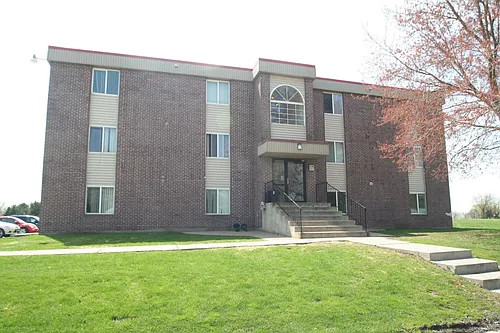 302 6th St SW #201 Photo 1