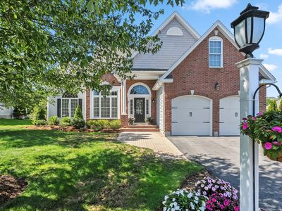 8 Kerri Ann Cir, Methuen, MA, 01844