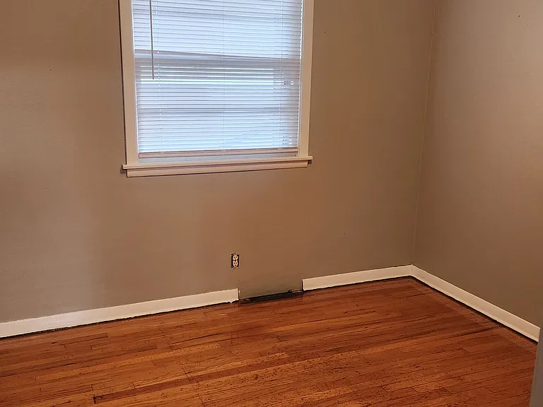 1440 Meadow Dale Dr — Photo 14