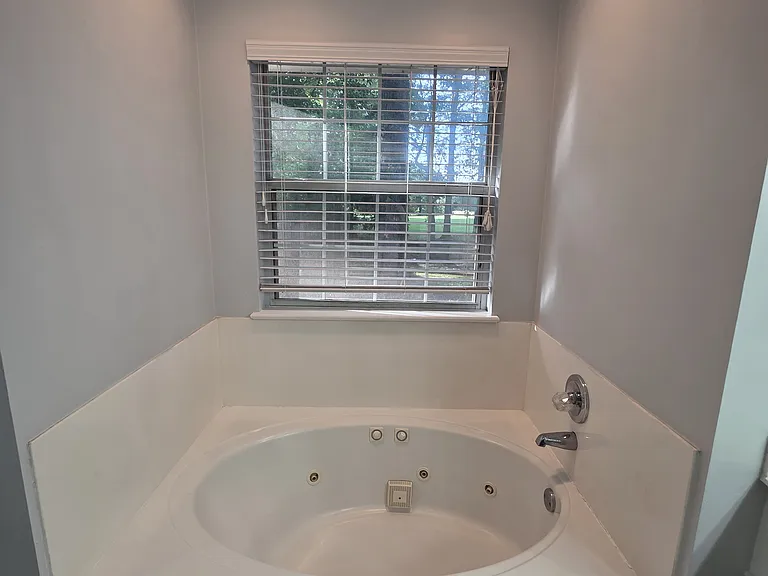 401 Hemlock Dr — Photo 23