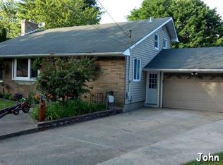 243 Buck Creek Ct SW, Grand Rapids, MI 49548