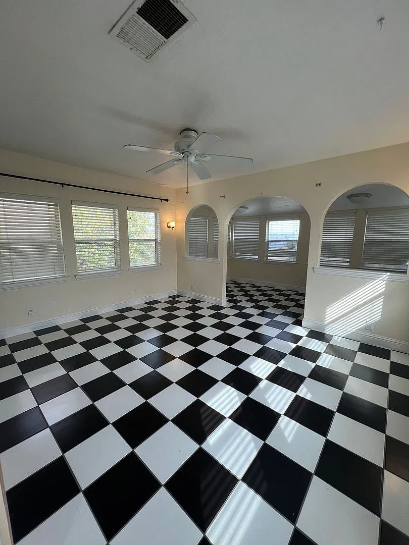 931 Rio St — Photo 2