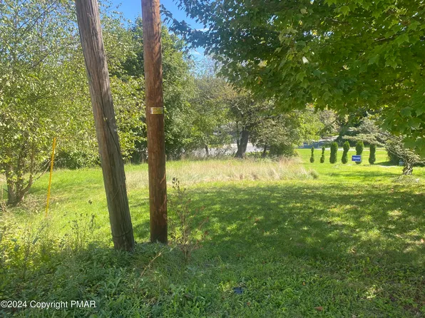 Garibaldi Ave, Bangor, PA 18013