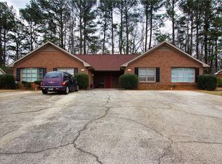 3252 Inez Dr, Snellville, GA 30078