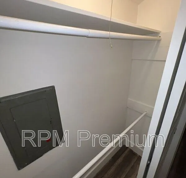 464 Wilton Dr — Photo 21