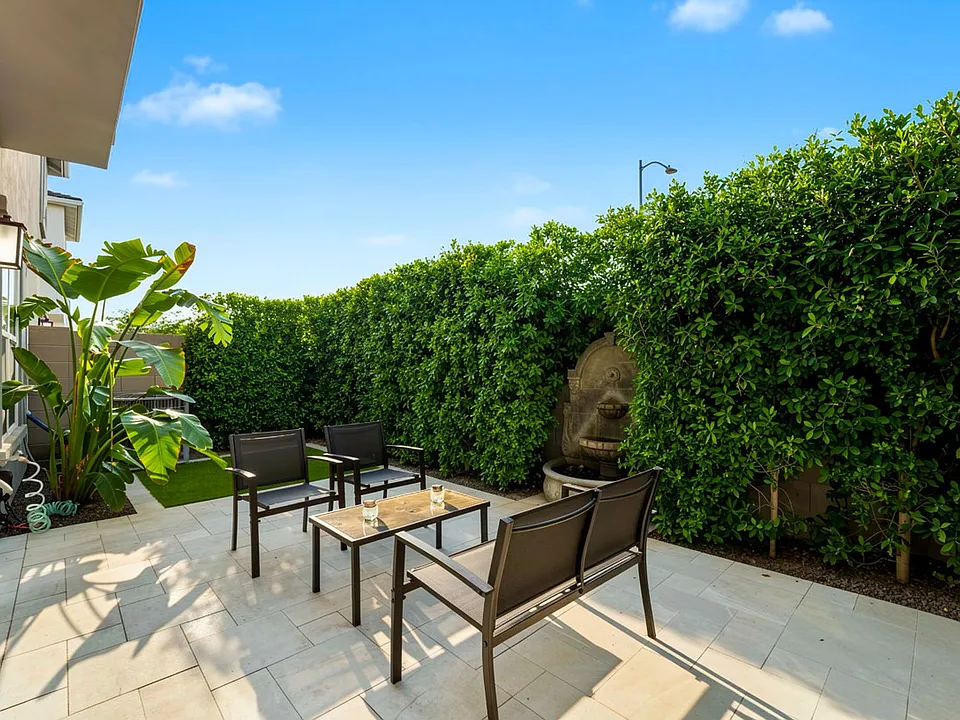 5036 E Campo Bello Dr