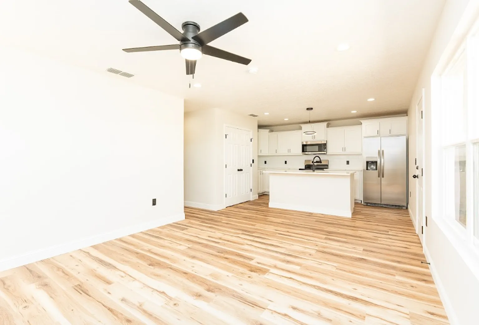 3805 Ethan Ave. Duplex — Photo 2