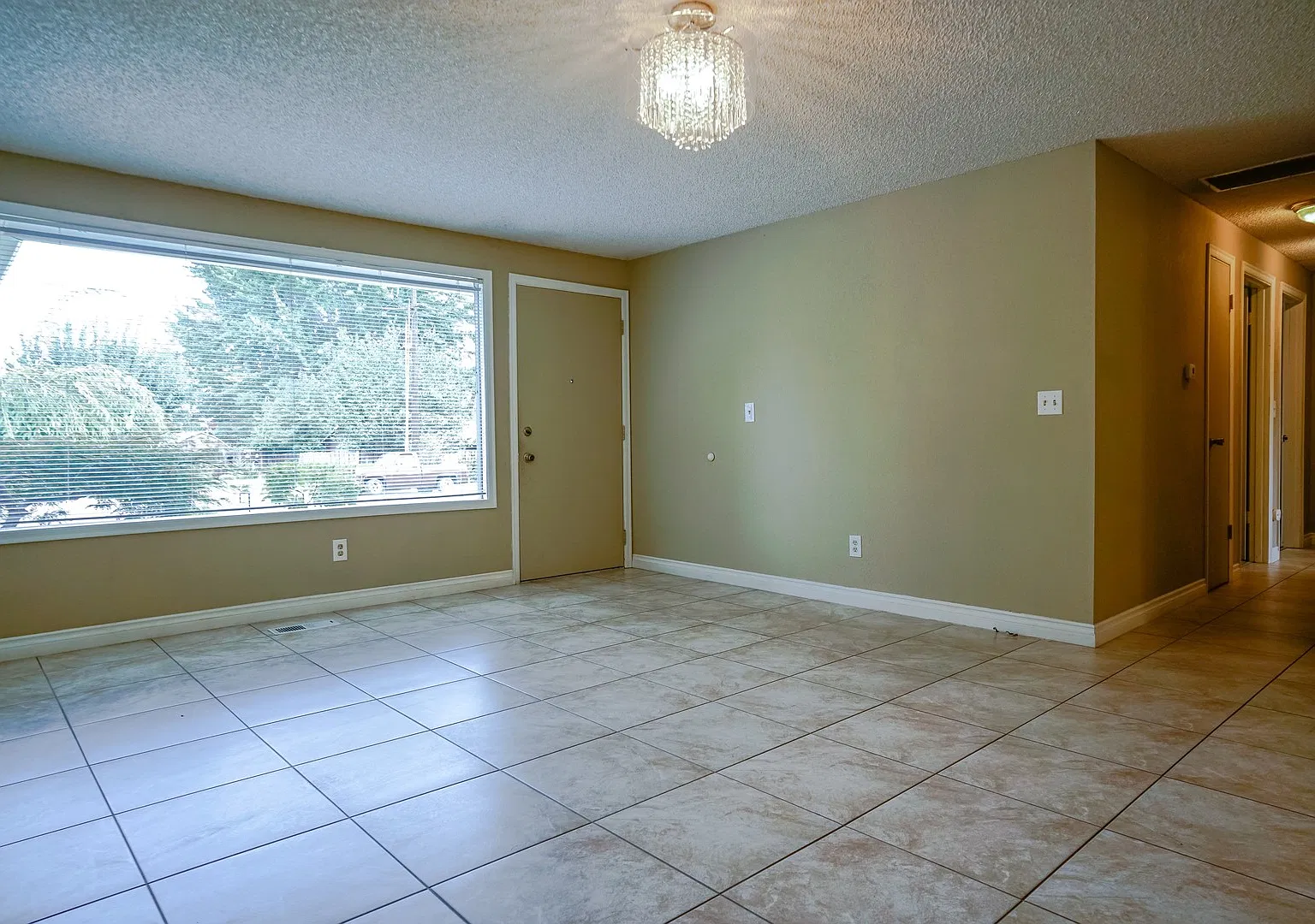 Pet Friendly Single family home — Photo 2