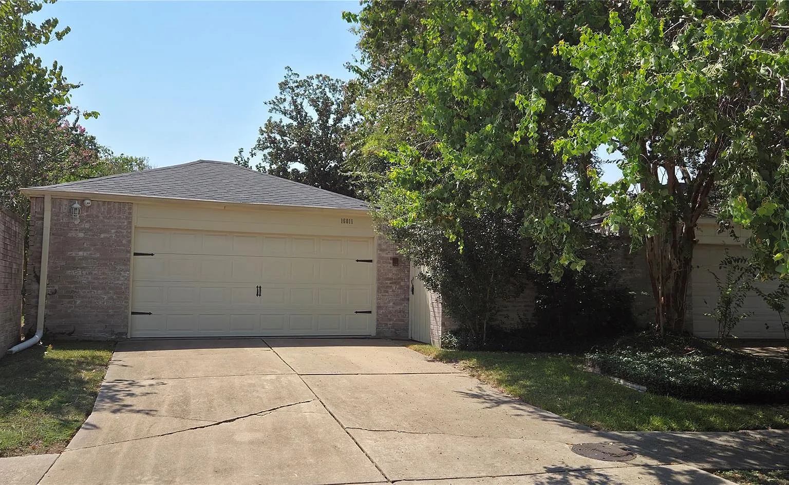 3 bed, 2.0 bath, 1424 sqft, $1,980 — Photo 1